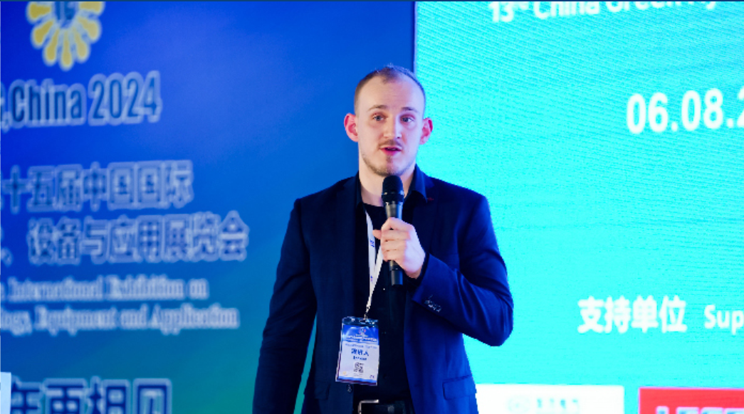 195A15CCF0EC926AA857A90F3FB86C5